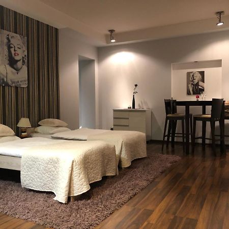 شقة يلينيا غورا  في Apartament Tipton المظهر الخارجي الصورة